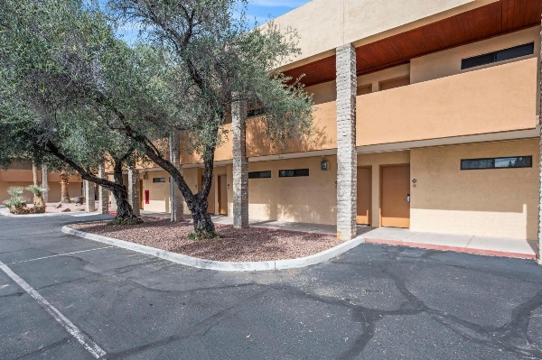 DoubleTree By Hilton Hotel Tucson-Reid Park image 3